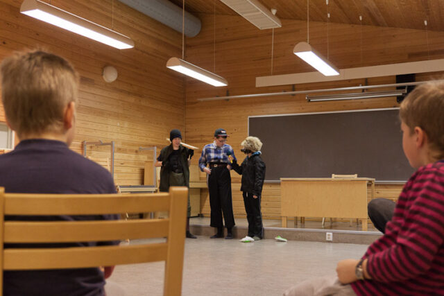 Poikkeus 2012_03
